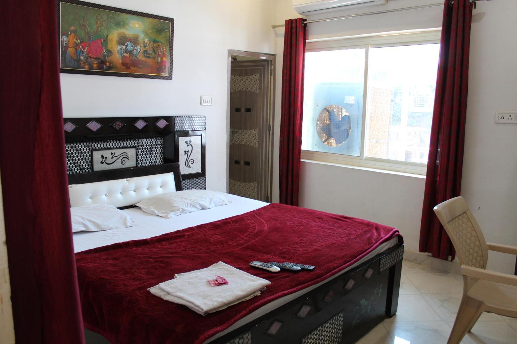Hotel Sunset Orchha Eksteriør billede