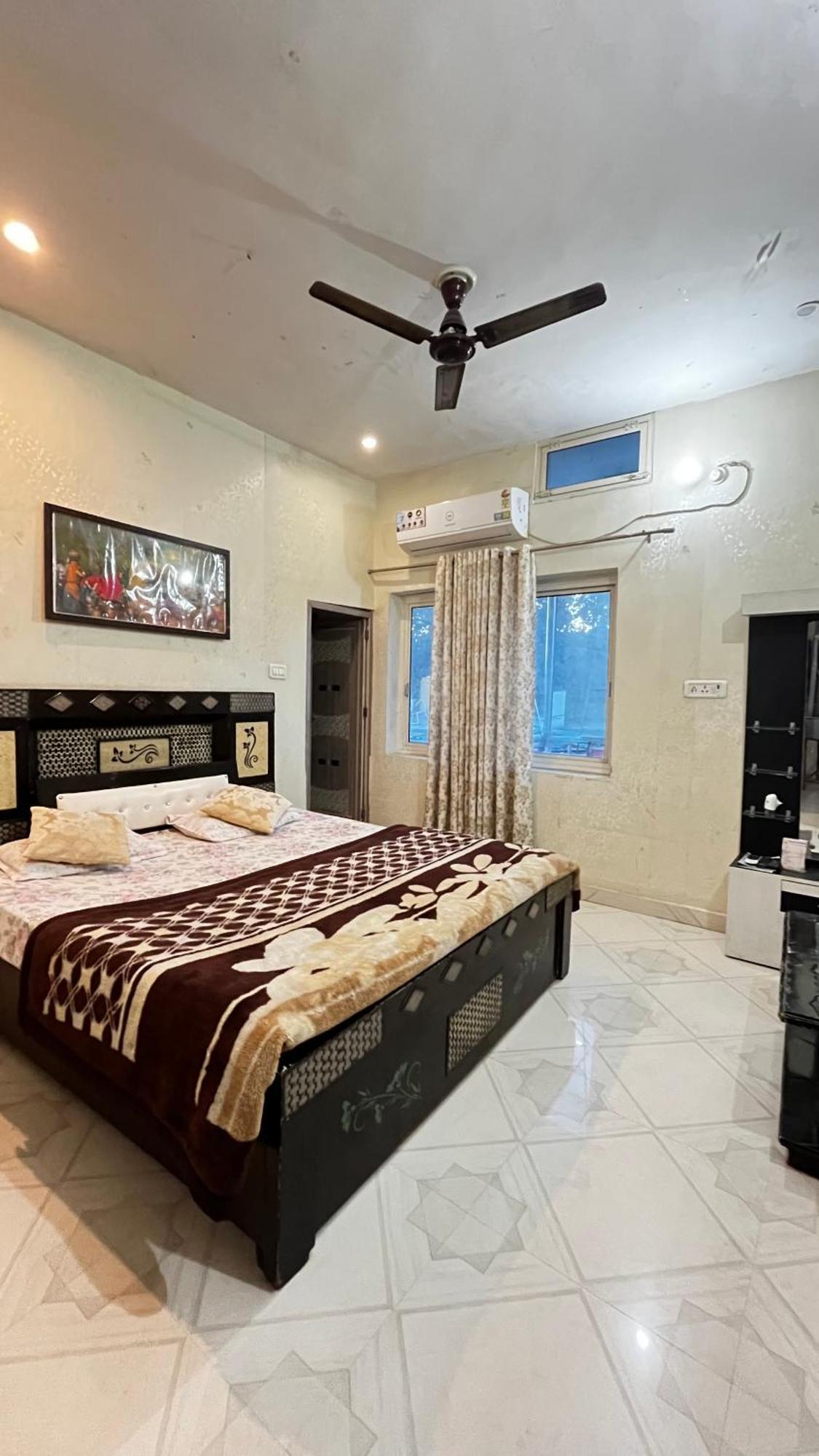 Hotel Sunset Orchha Eksteriør billede